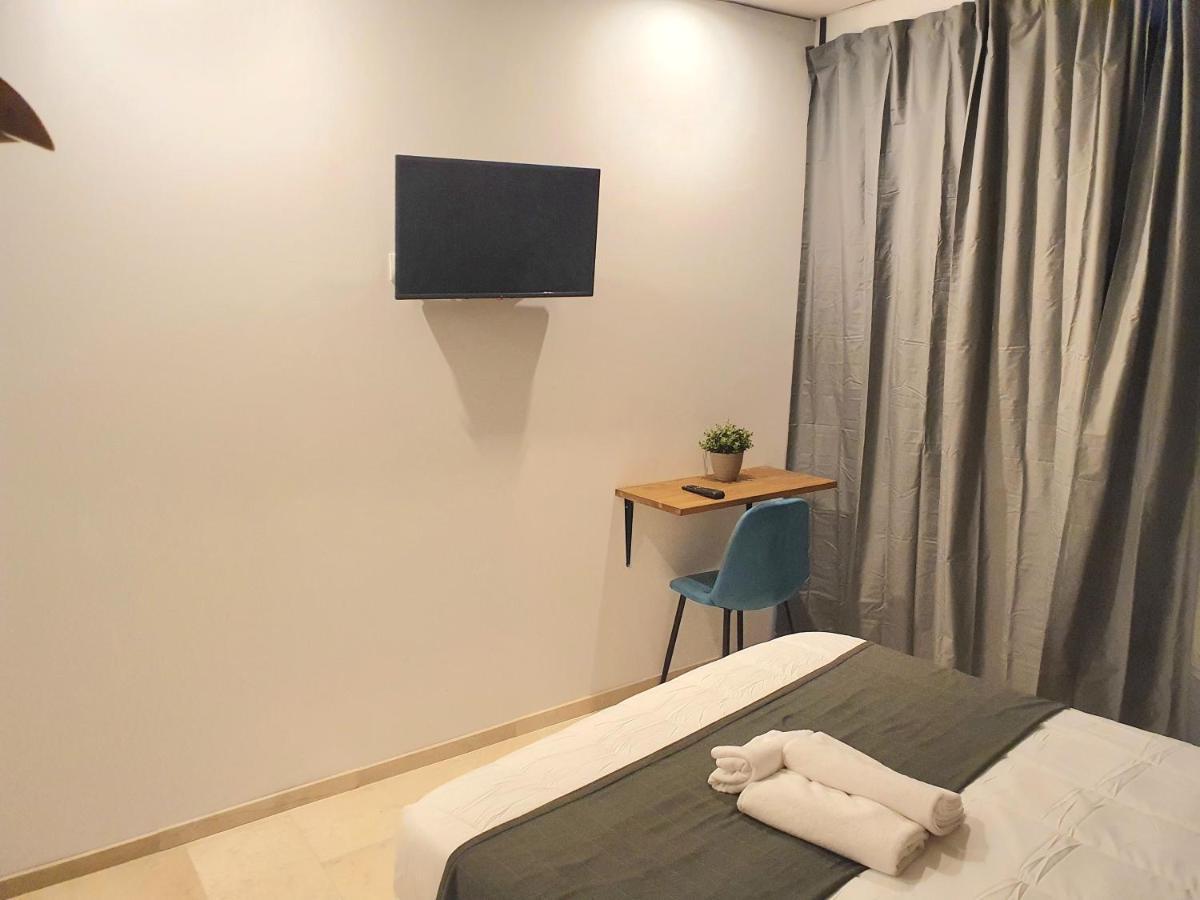 Plaza Home Resest Valence Extérieur photo